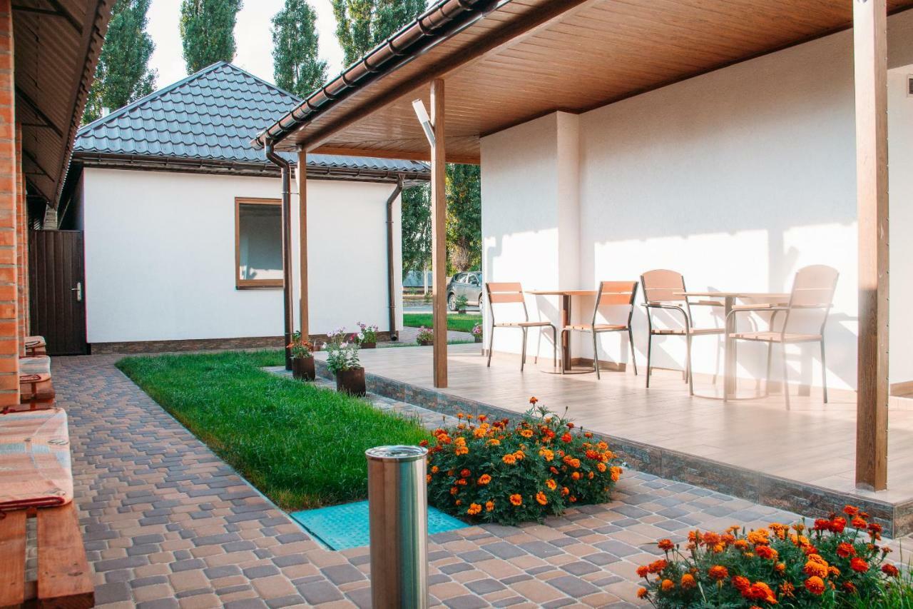 Hotel Rioro Mýrhorod Exterior foto