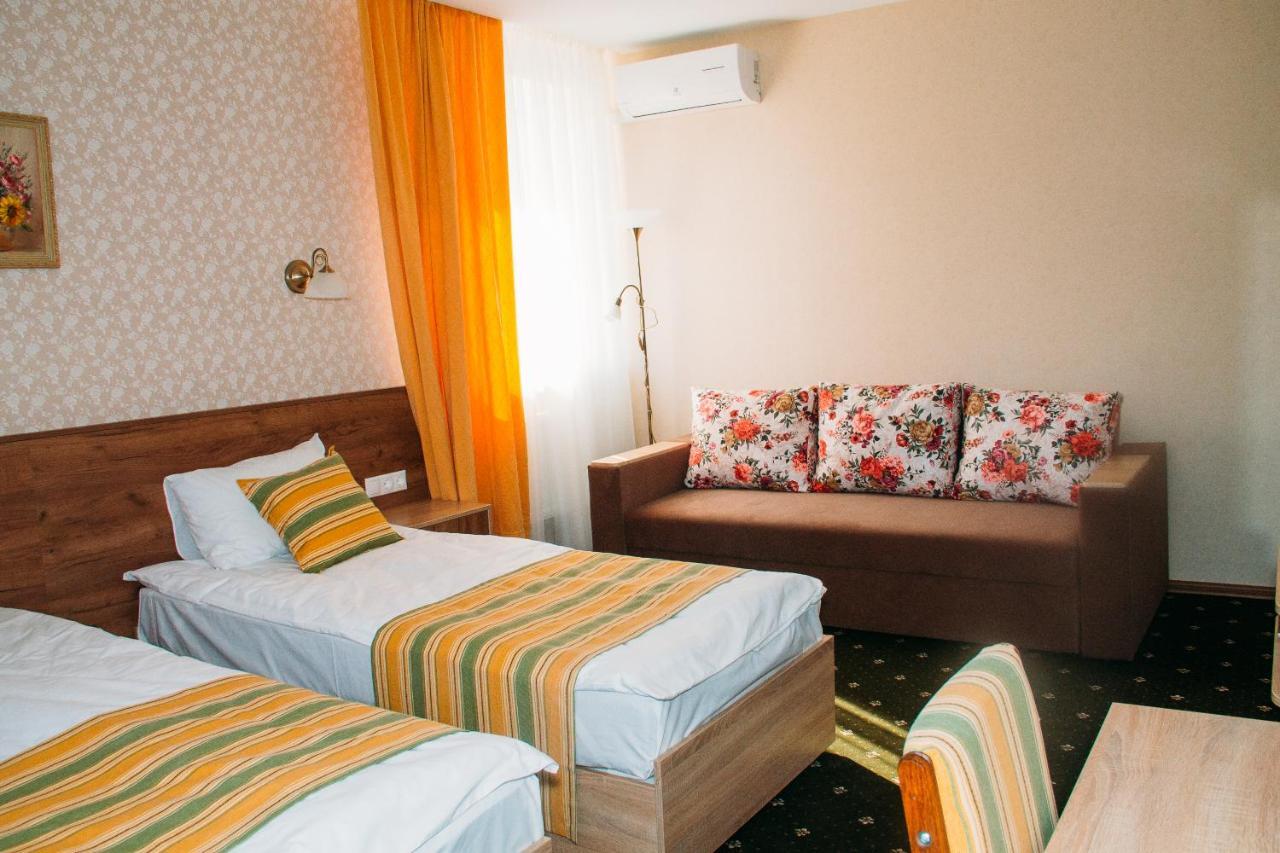Hotel Rioro Mýrhorod Exterior foto